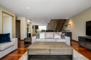 Byron Bay Accom Unit 5 21-25 Fletcher Street - A Seventh Summer